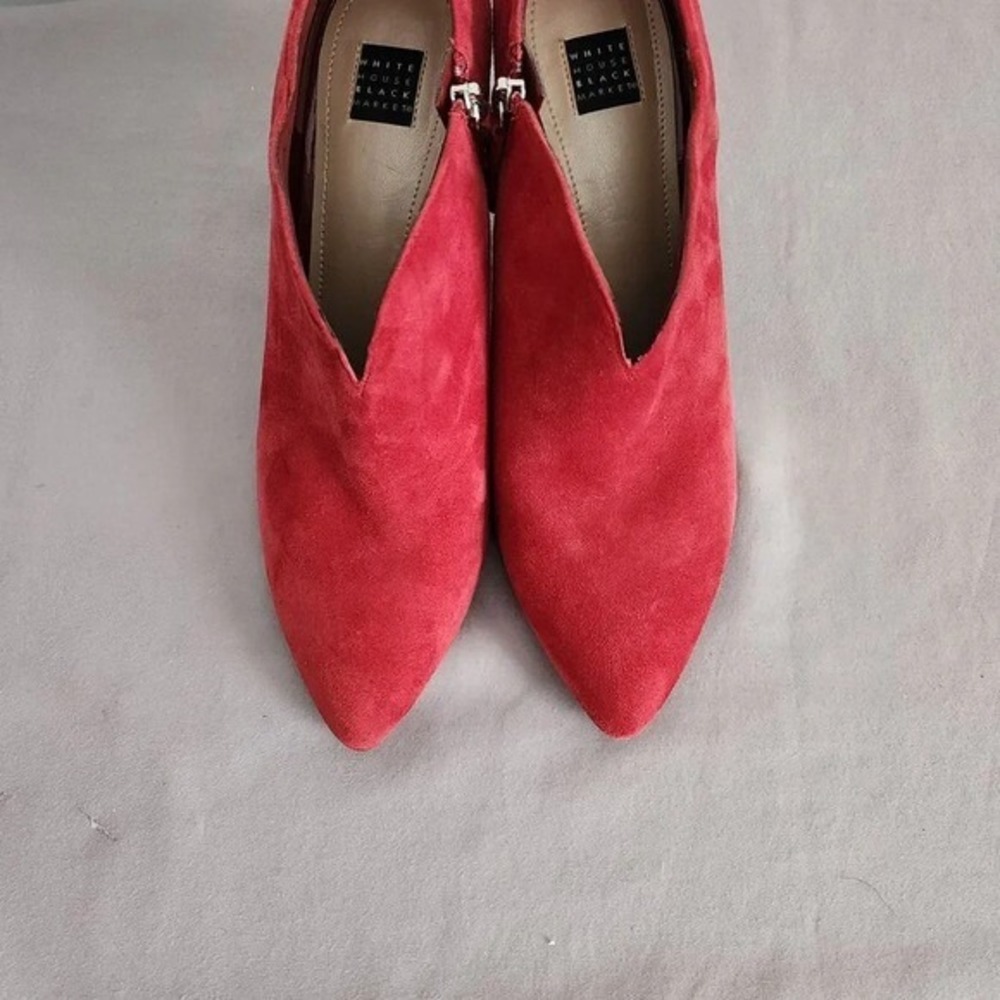 White House Black Market Suede Ankle Boots Booties Pointed Toe Red 9.5M - Picture 2 of 10